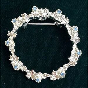 Christmas Brooch Signed Blue Rhinestone Silver Wreath Vtg Jewelry Pin AU21